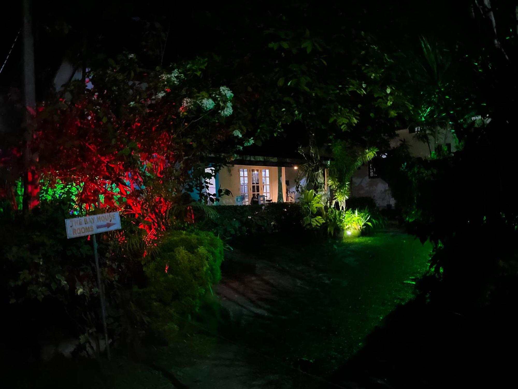 The Bay House Hotel Weligama Bagian luar foto