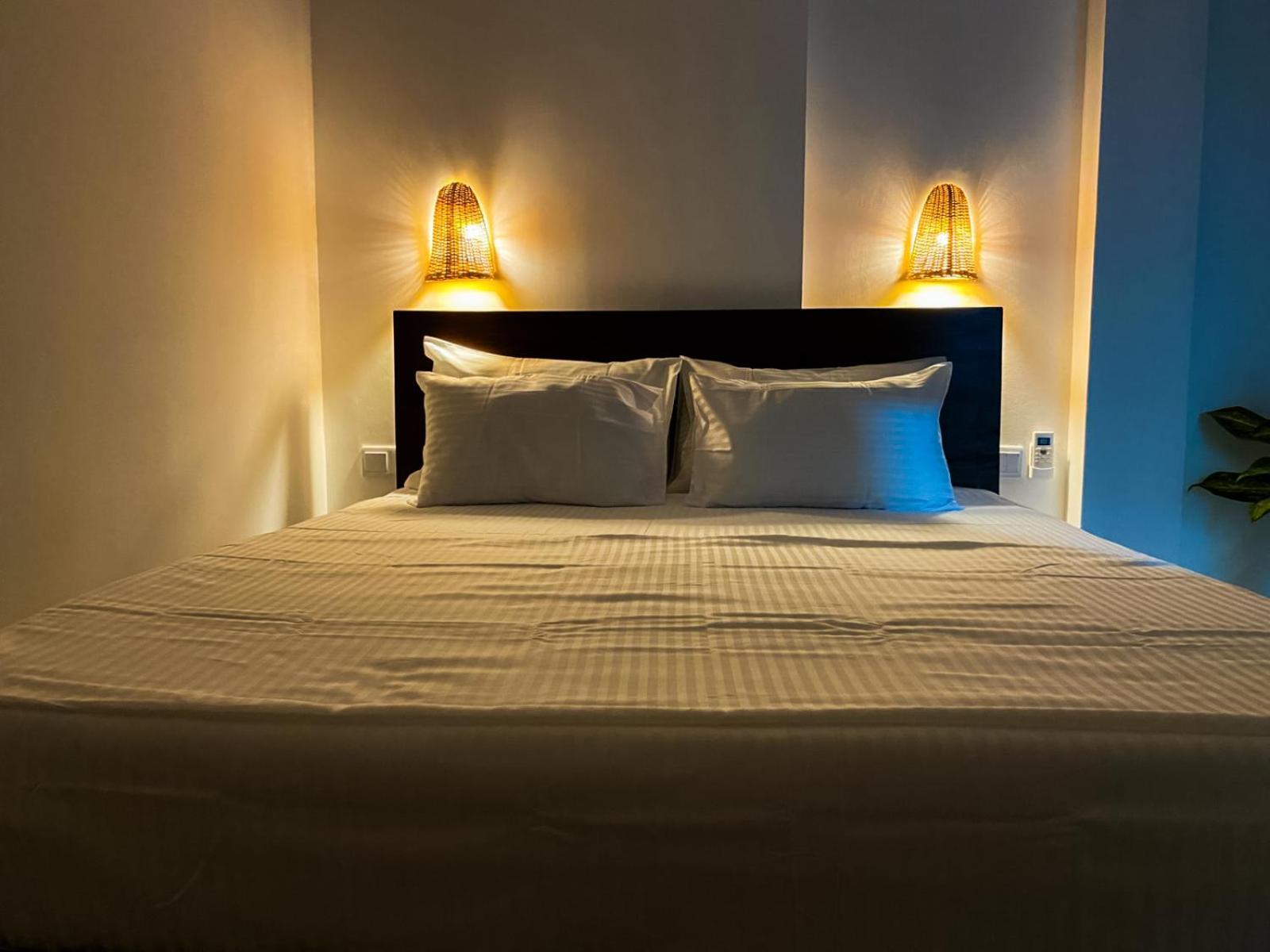 The Bay House Hotel Weligama Bagian luar foto